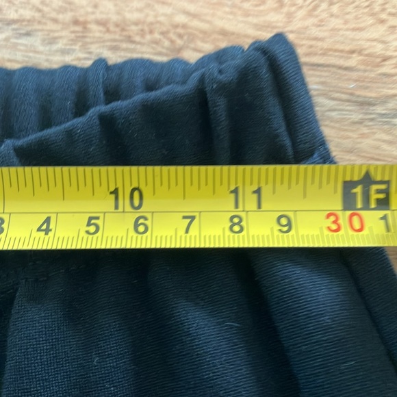 SALE Black St. John in extra small pull on pant . Made in Mexico. - Picture 6 of 9